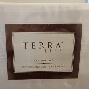 NWT King size sheet set